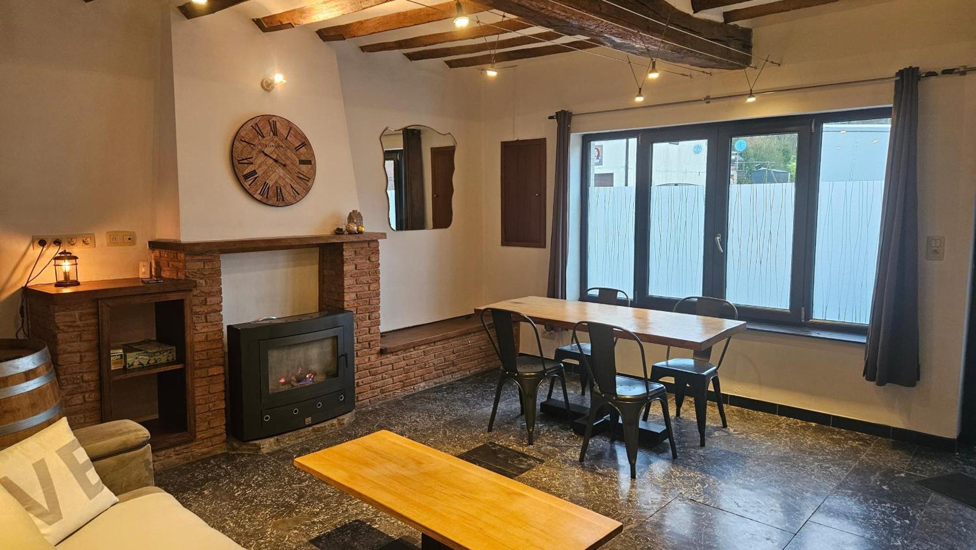 Gite Citadin De L'Entreville Lobbes 외부 사진